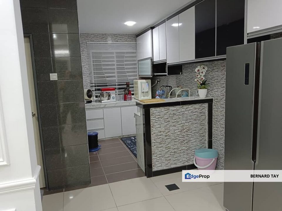 Freehold Renovated Double Storey Endlot House Taman Semenyih Mewah Fasa 2 Semenyih Bangi For Sale, Selangor, Semenyih