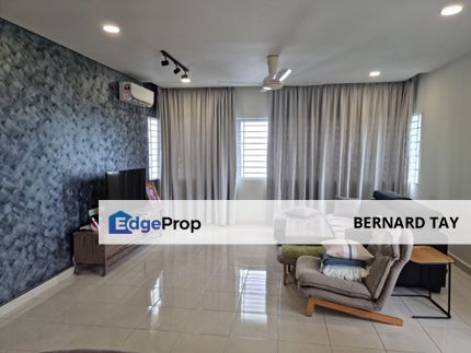 Freehold Renovated Apartment 3 Rooms Condo LRT Koi Kinrara Suites Bandar Puchong Jaya Puchong For Sale, Selangor, Puchong