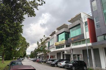 Elite 33 Signature Business Park