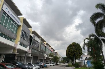 Elite 33 Signature Business Park