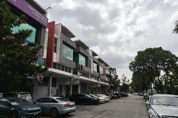 Elite 33 Signature Business Park