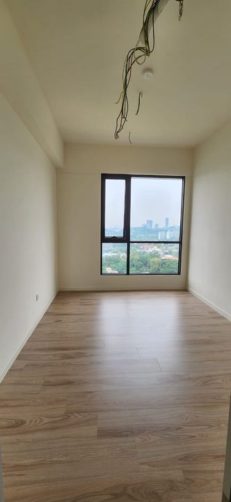 Freehold Apartment 3 Rooms MRT Emerald 9 Condominium Cheras For Sale, Selangor, Cheras