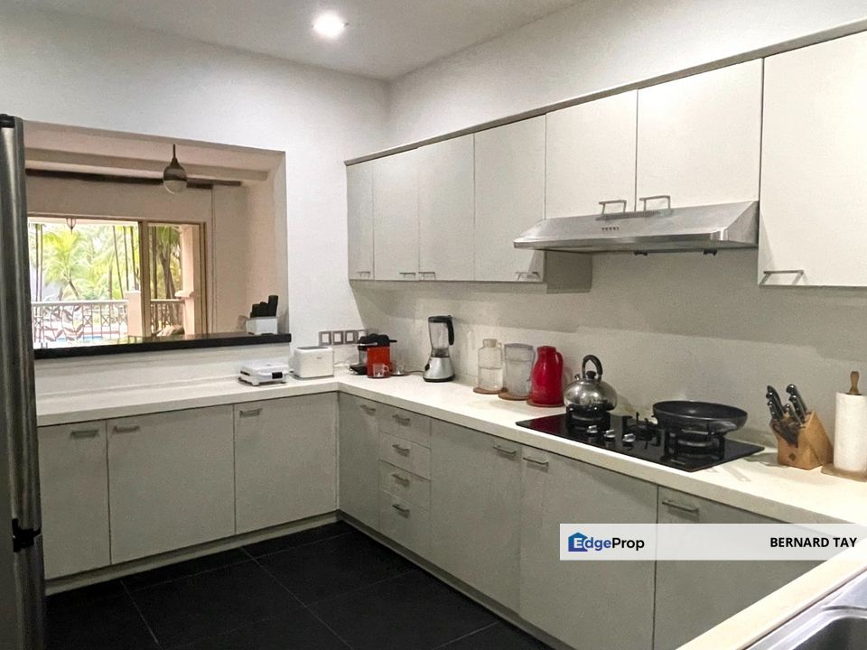 Freehold Renovated Apartment 3 Rooms Almaspuri Condominium Mont Kiara For Sale, Kuala Lumpur, Mont Kiara