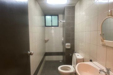 Indah Alam Condominium