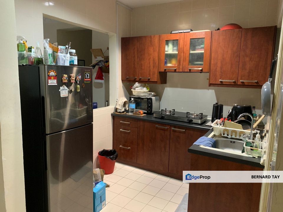 Freehold Renovated 3 Rooms Condo MRT Royal Domain Sri Putramas 2 Dutamas Jalan Kuching For Sale, Kuala Lumpur, Dutamas