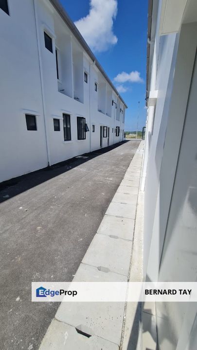 Freehold Superlink Double Storey Terrace House Sejati Lakeside Cyberjaya For Sale, Selangor, Cyberjaya