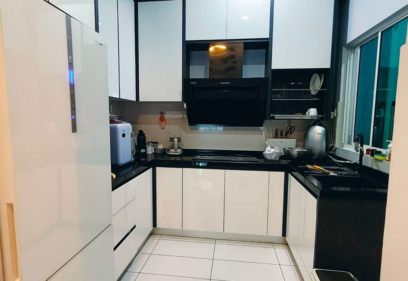 La Thea Residences @ 16 Sierra