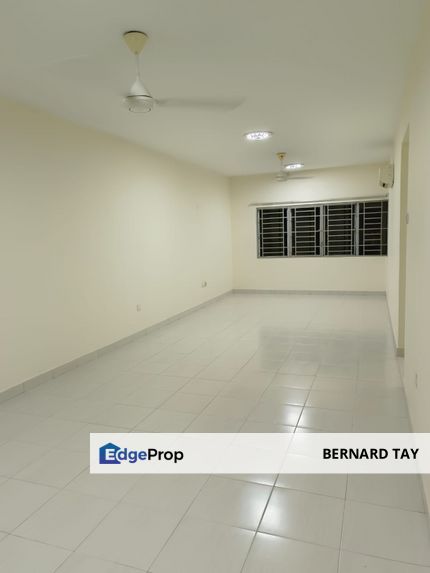 Freehold Apartment 3 Rooms Condo LRT Koi Kinrara Suites Bandar Puchong Jaya For Sale, Selangor, Puchong