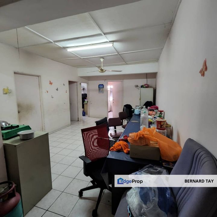 Freehold 3 Rooms Pangsapuri Apartment Medan Mas Sungai Buloh For Sale, Selangor, Sungai Buloh