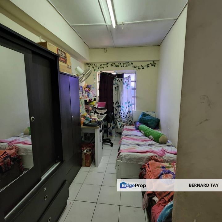 Freehold 3 Rooms Pangsapuri Apartment Medan Mas Sungai Buloh For Sale, Selangor, Sungai Buloh