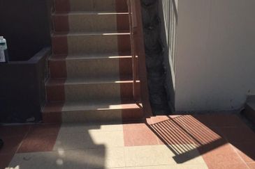 Freehold Double Storey 2.5 Storey Semi D Bandar Puteri 9 Puchong For Sale