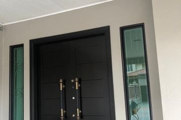 Freehold Double Storey 2.5 Storey Semi D Bandar Puteri 9 Puchong For Sale