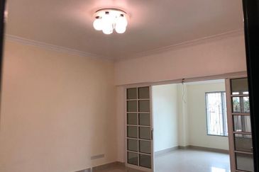 Freehold Double Storey 2.5 Storey Semi D Bandar Puteri 9 Puchong For Sale