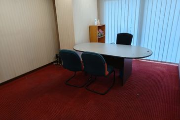 Leisure Commerce Square