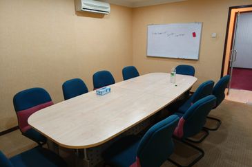 Leisure Commerce Square