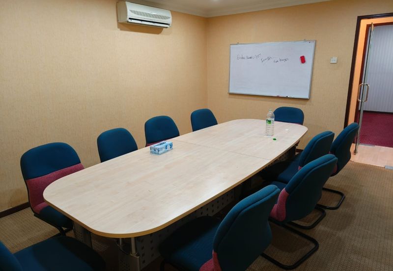 Leisure Commerce Square