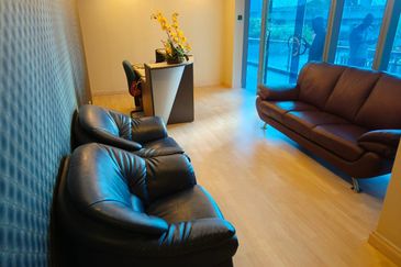 Leisure Commerce Square