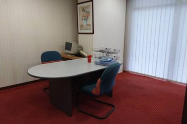 Leisure Commerce Square