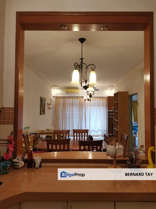 Partially Furnished 3 rooms MRT Perdana Exclusive Condo Damansara Perdana Petaling Jaya For Sale, Selangor, Damansara Perdana