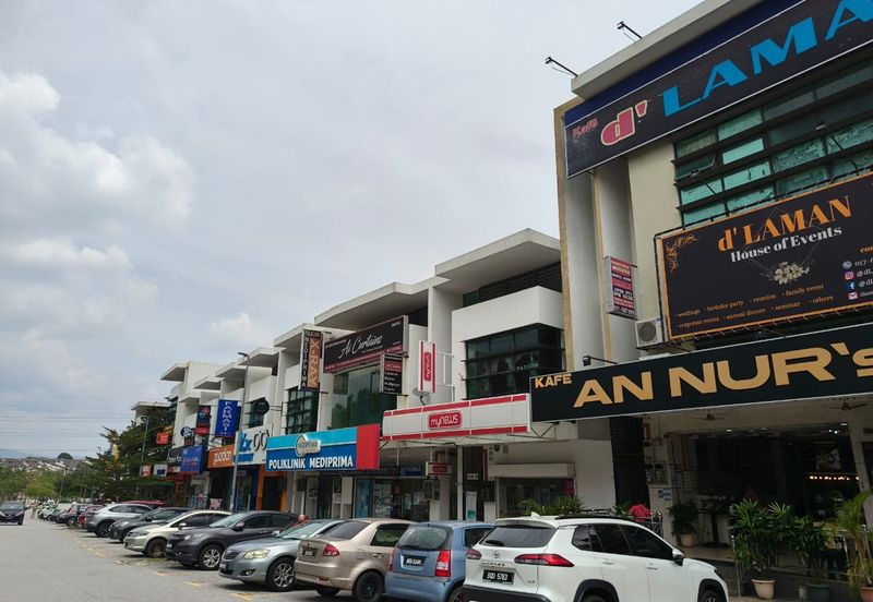 E-Boulevard, Denai Alam