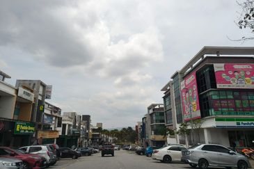 E-Boulevard, Denai Alam