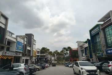 E-Boulevard, Denai Alam