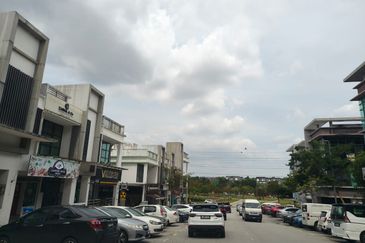 E-Boulevard, Denai Alam