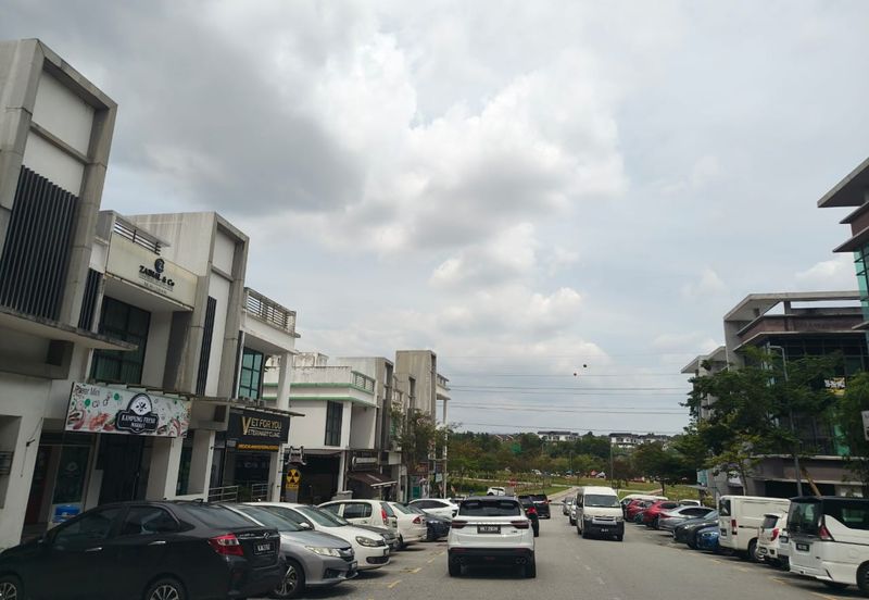 E-Boulevard, Denai Alam