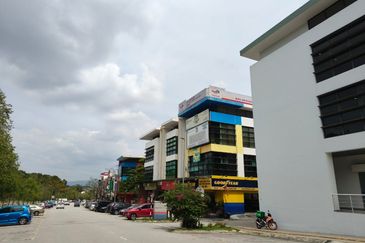 E-Boulevard, Denai Alam
