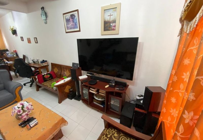 Taman Saujana Puchong