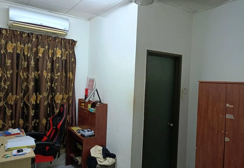 Taman Saujana Puchong