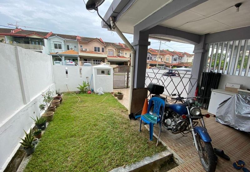 Taman Saujana Puchong