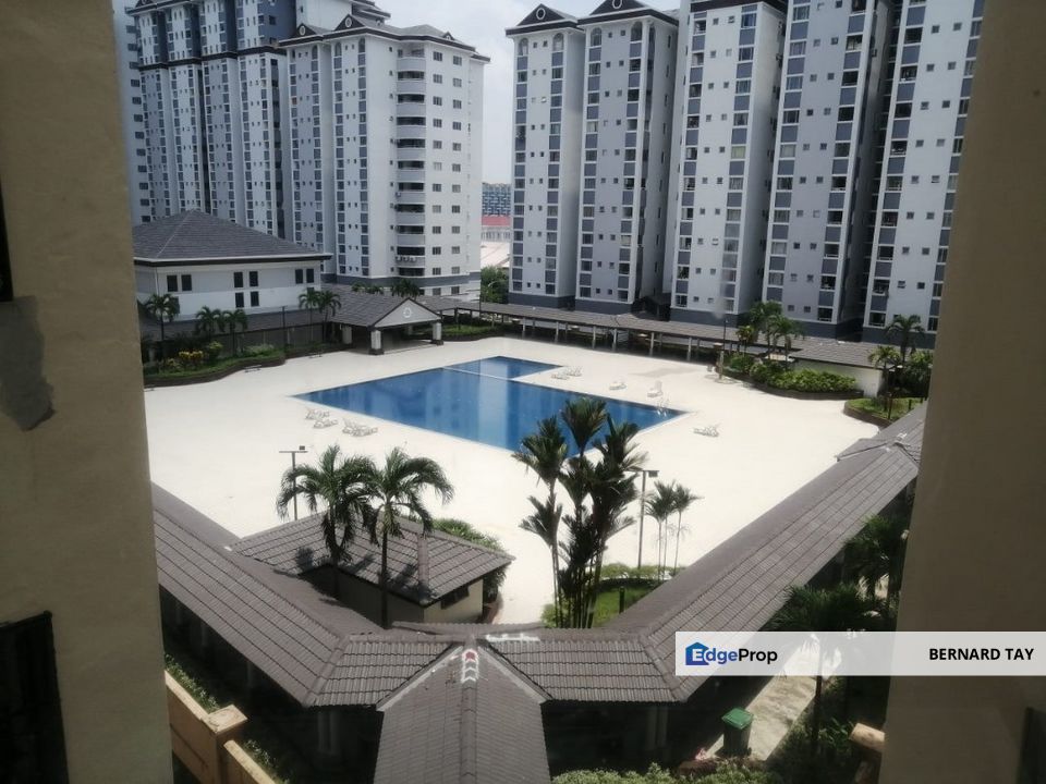 Freehold 3 Rooms Condo LRT D'Aman Crimson Ara Damansara Petaling Jaya For Sale, Selangor, Ara Damansara
