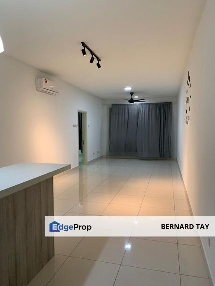 Partially Furnished 3 Rooms Condo MRT Sfera Residency Seri Kembangan For Sale, Selangor, Seri Kembangan