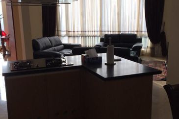 231 TR Serviced Suite