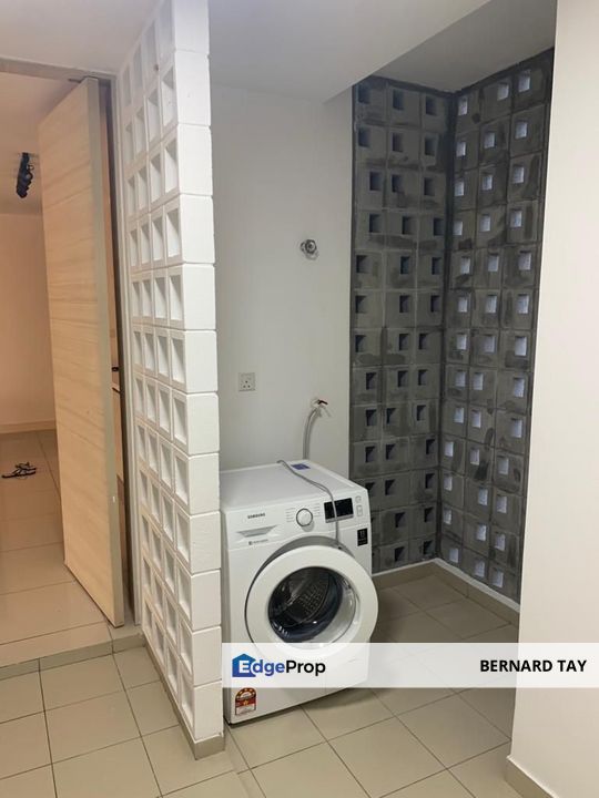 Freehold 4 Rooms Condo Windows On The Park Bandar Tun Hussein Onn Cheras For Sale, Selangor, Cheras
