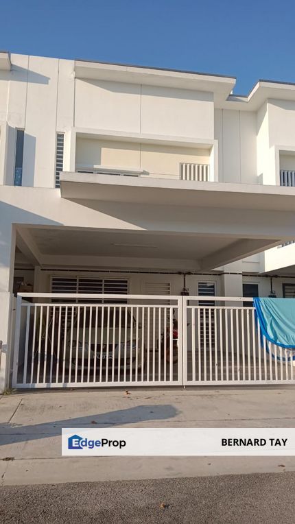 Freehold Double Storey Terrace House Suriaman 3 Bandar Sri Sendayan Seremban For Sale, Negeri Sembilan, Seremban