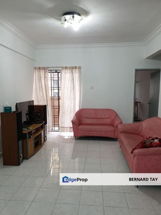 Partially Furnished 3 Rooms Condo MRT Pelangi Damansara Kota Damansara For Sale, Selangor, Kota Damansara