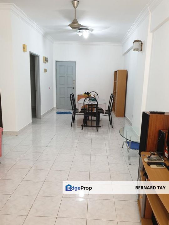 Partially Furnished 3 Rooms Condo MRT Pelangi Damansara Kota Damansara For Sale, Selangor, Kota Damansara
