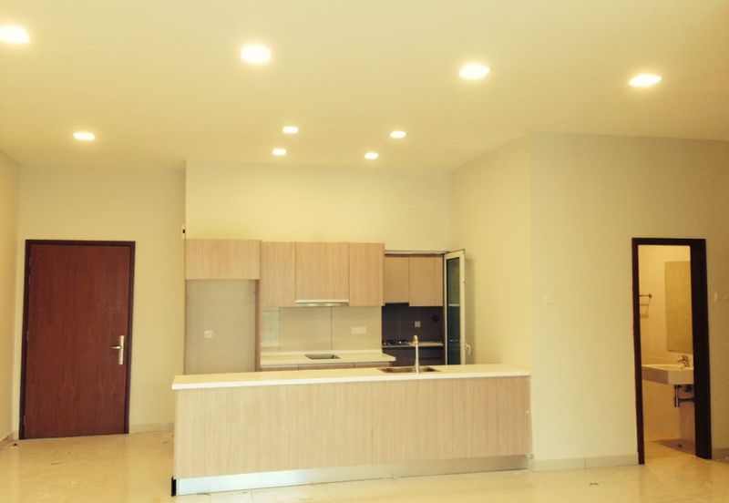 Royal Regent Sri Putramas III