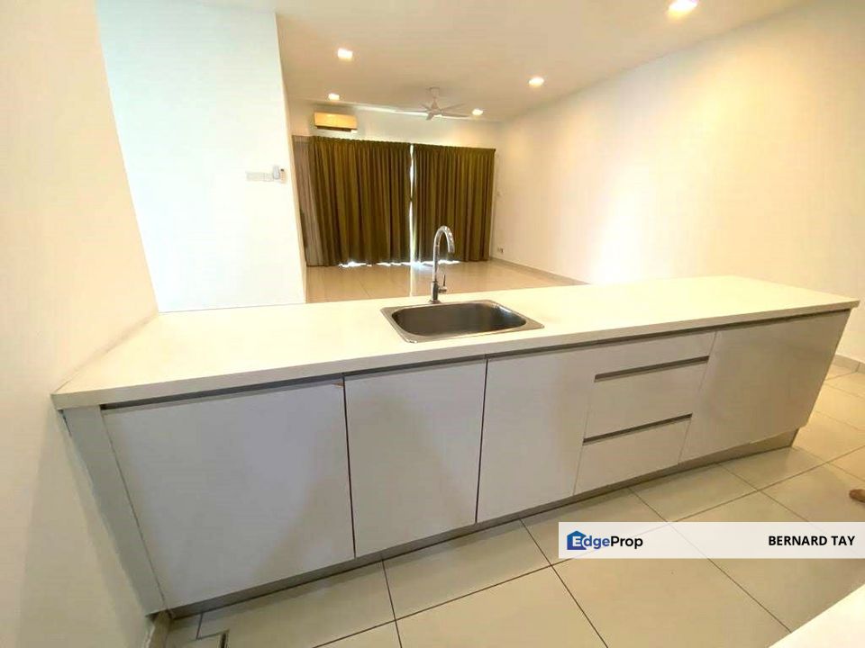 Freehold 3 Rooms Condo MRT Royal Regent Sri Putramas 3 Dutamas Jalan Kuching For Sale, Kuala Lumpur, Dutamas