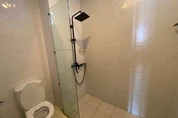 Royal Regent Sri Putramas III