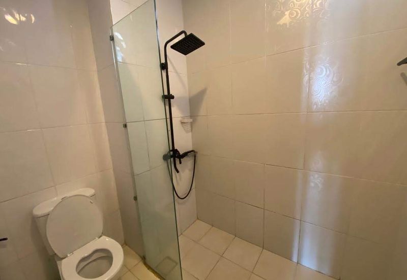 Royal Regent Sri Putramas III