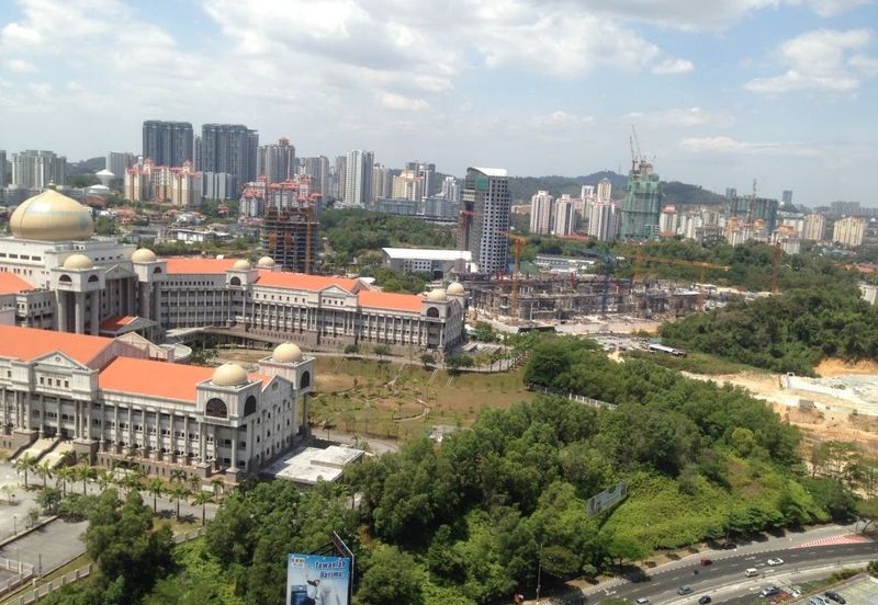 Royal Regent Sri Putramas III