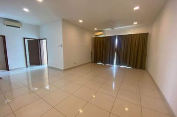 Royal Regent Sri Putramas III