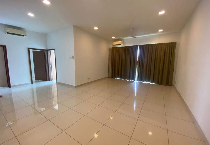 Royal Regent Sri Putramas III