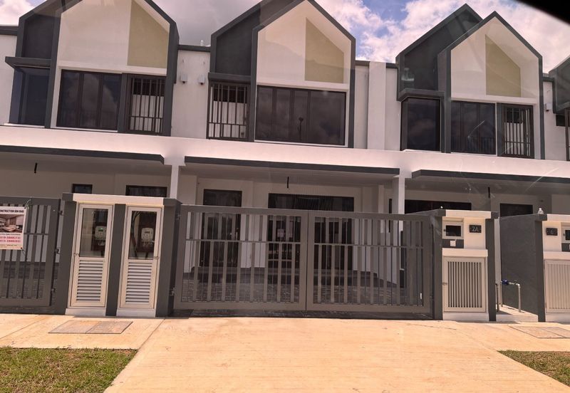 Freehold Double Storey Terrace House Serenia Anira Serenia City Dengkil Sepang For Sale