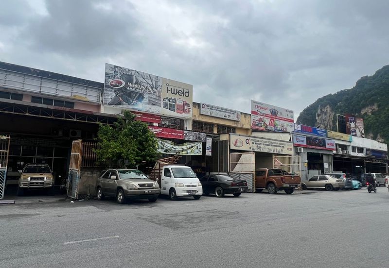 Taman Sri Batu Caves