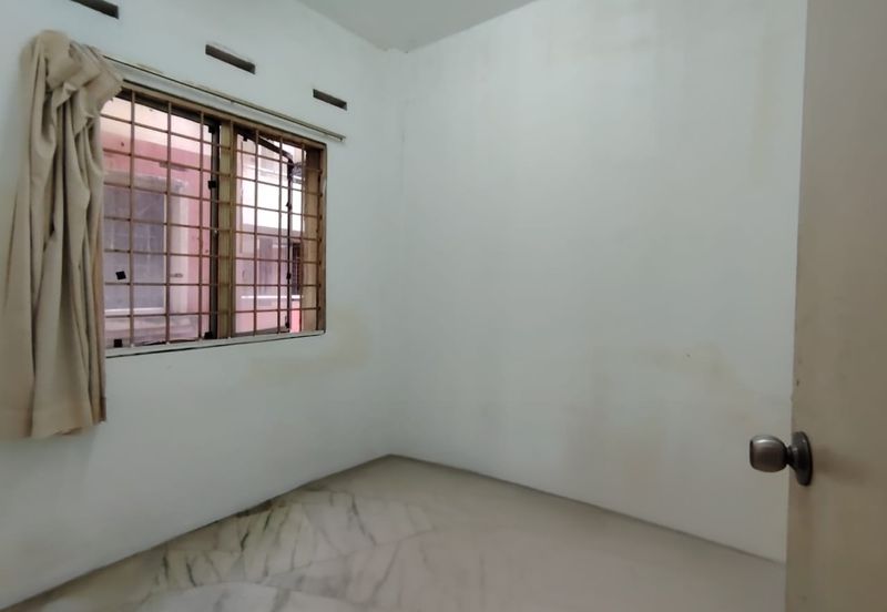 Kekwa Apartment @ Putra Perdana