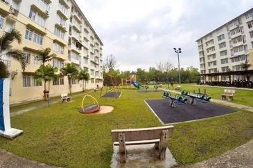 Apartment Taman Topaz